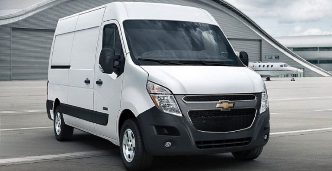 Мало коммерческий. Шевроле фургон 2020. Chevrolet Express van 2020. Chevrolet Express 2021. Шевроле вэн 2021.