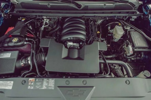 2020 Chevy Silverado Engine
