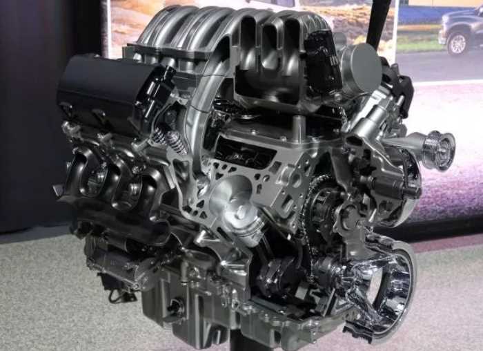 2024 Chevrolet Silverado 3500HD Engine