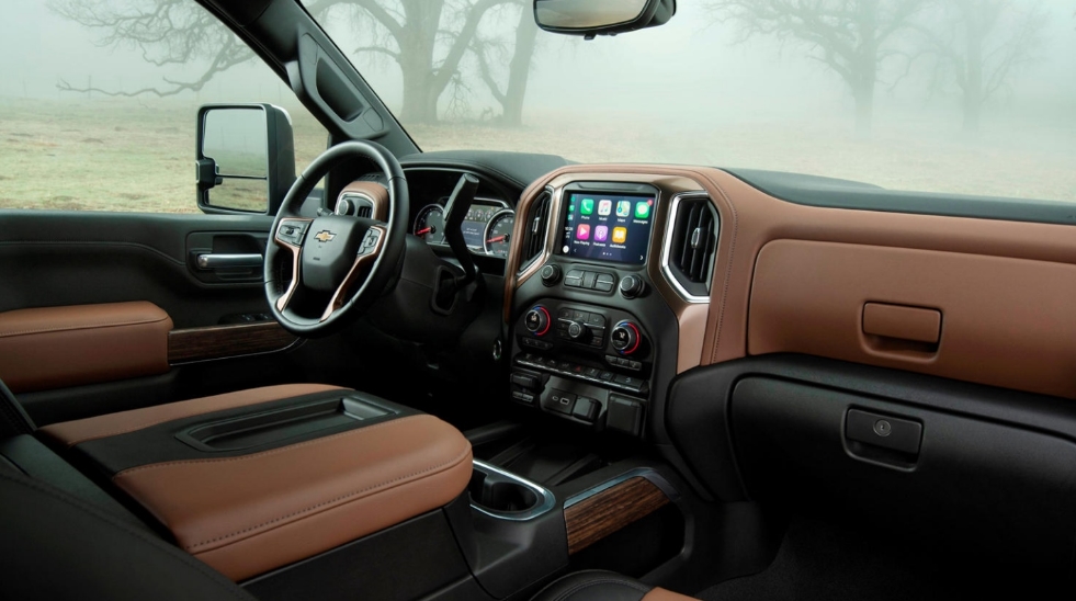 2025 Chevrolet Silverado 1500 Hybrid Interior