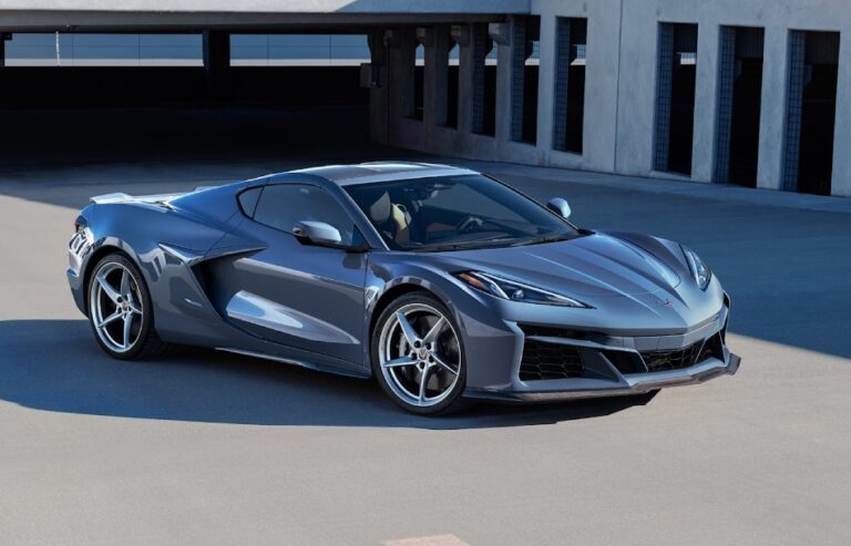 2026 Chevrolet Corvette Stingray Convertible Features