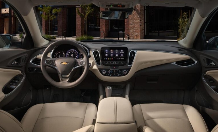 2025 Chevrolet Malibu Hybrid Interior